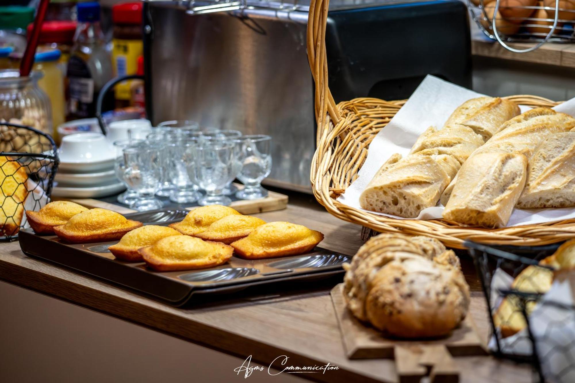Saint-Paul-lès-Romans Hotel Karene מראה חיצוני תמונה