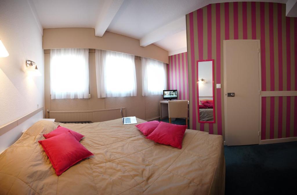 Saint-Paul-lès-Romans Hotel Karene מראה חיצוני תמונה